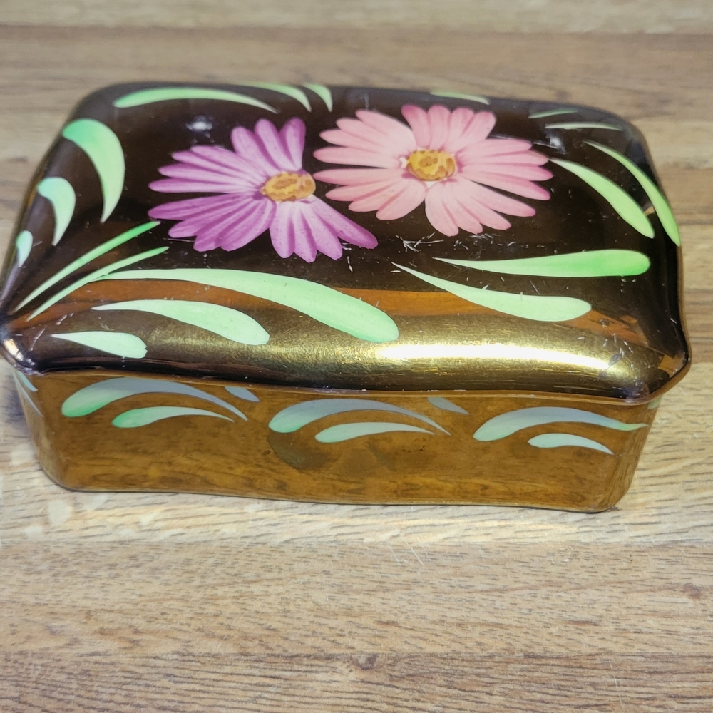 Vintage Porcelain Trinket Box by WADE